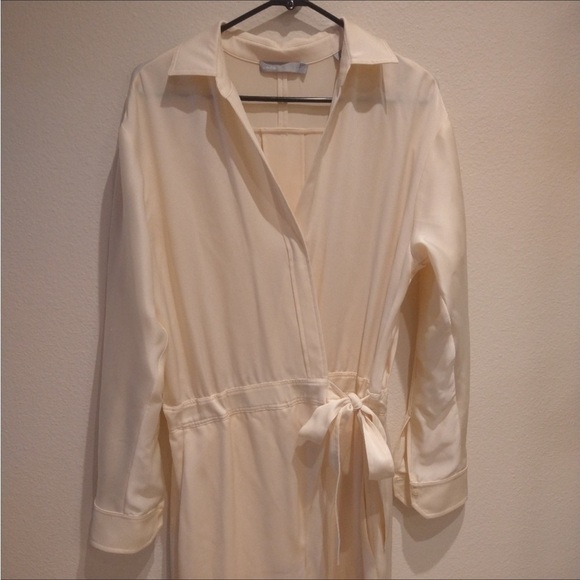 Vince Women’s Cross Front Jumpsuit Cream Size L Blouse One Piece V Neck - Picture 5 of 13